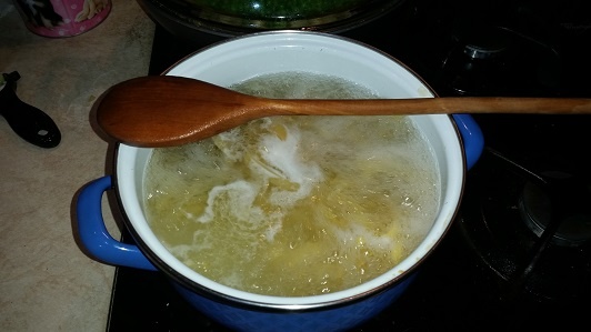 Smotanovo-cuketové cestoviny s lososom - obrázok 6