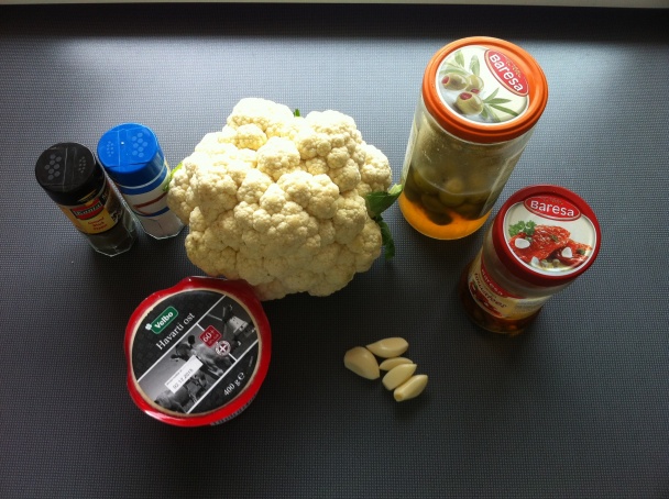 Zapekaný karfiol s olivami a syrom (fotorecept) - obrázok 1