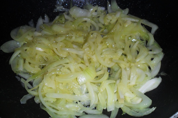 Koláč s karamelizovanou cibuľou (fotorecept) - obrázok 4