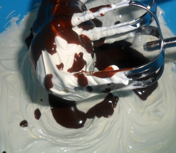 Krém z mascarpone v piškótovom ceste (fotorecept) - obrázok 8