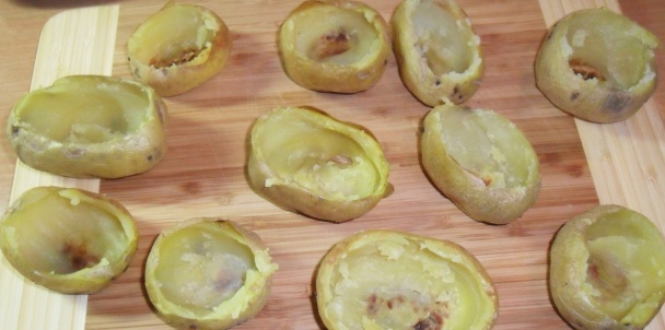 Dvakrát pečené zemiaky s rukolovo - mangoldovým pestom (fotorecept) - obrázok 8