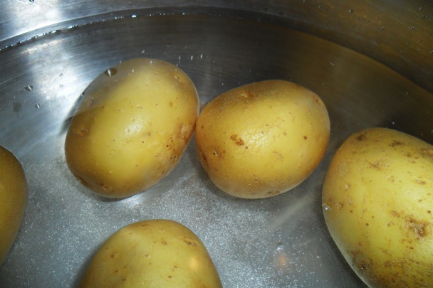 Polníčkový šalát s vajíčkom a zemiakmi (fotorecept) - obrázok 2