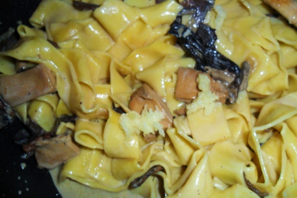 Cestoviny s orieškami a lesnými hubami (fotorecept) - obrázok 6