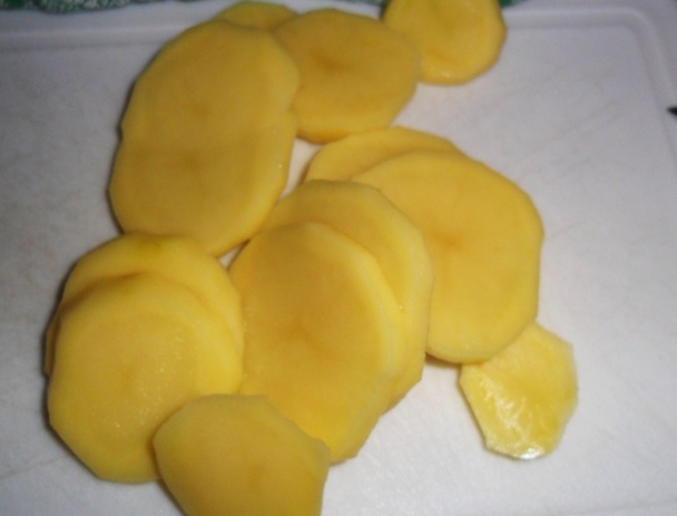 Zapekané zemiaky s cibuľou - ľahšia verzia (fotorecept) - obrázok 2