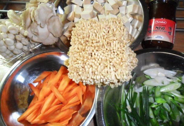 Polievka s miso, tofu a hubami (fotorecept) - obrázok 1