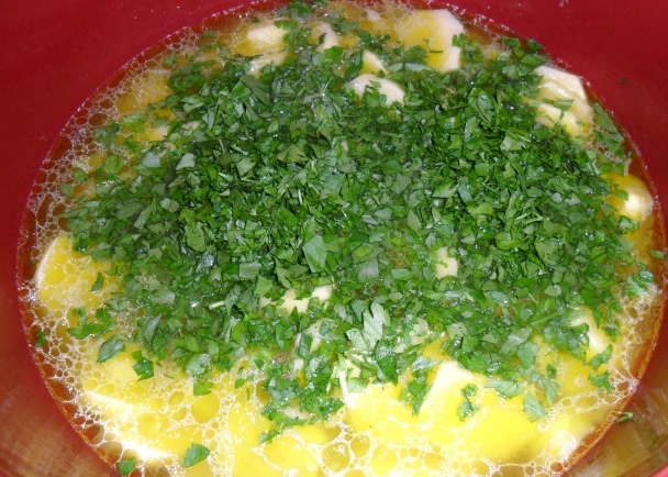 Zemiaky a hrášok so stratenými vajíčkami (fotorecept) - obrázok 6