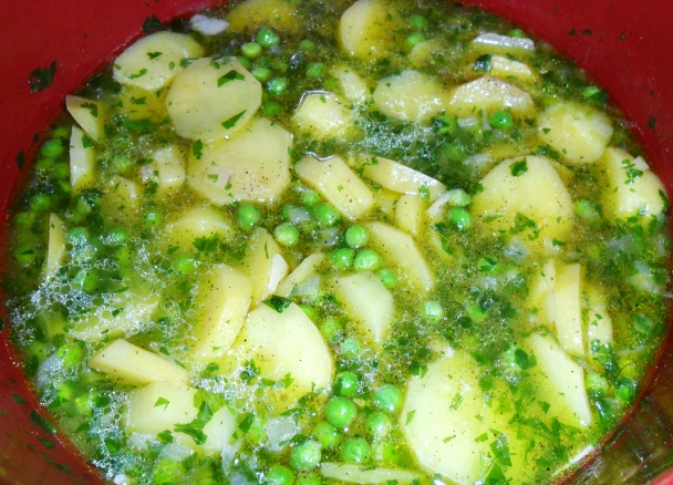 Zemiaky a hrášok so stratenými vajíčkami (fotorecept) - obrázok 8