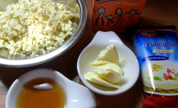 Pralinky s brandy, marcipánom a bielou čokoládou (fotorecept) - obrázok 1