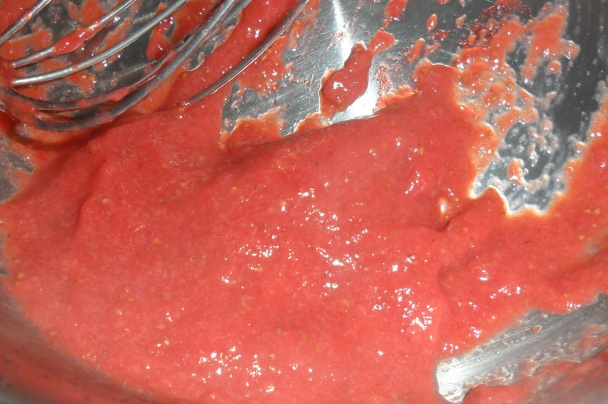 Jahodovo - čokoládovo - orieškové pralinky (fotorecept) - obrázok 13