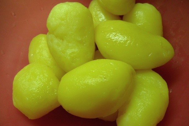 Zemiakový šalát s nakladanými hubami (fotorecept) - obrázok 1