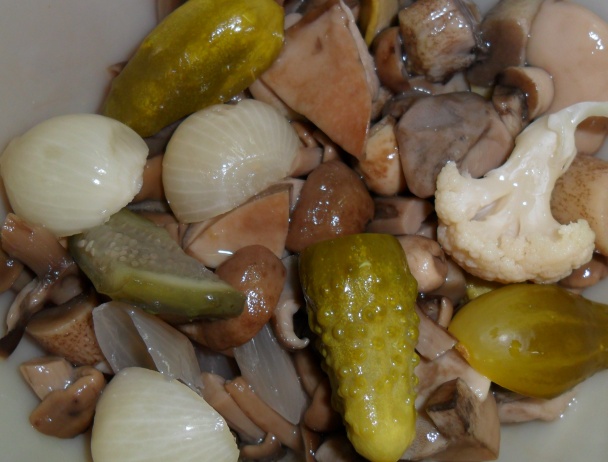 Zemiakový šalát s nakladanými hubami (fotorecept) - obrázok 6