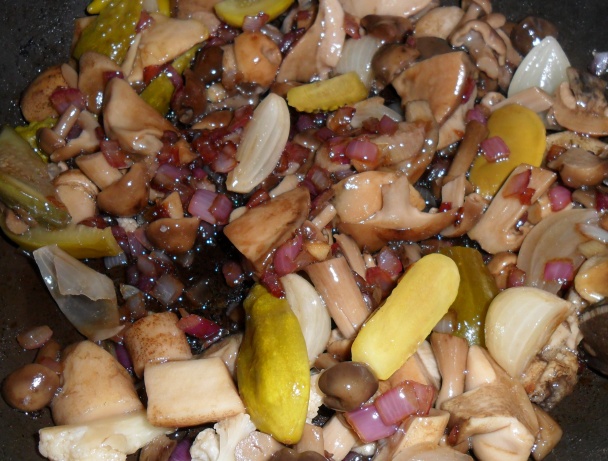 Zemiakový šalát s nakladanými hubami (fotorecept) - obrázok 7