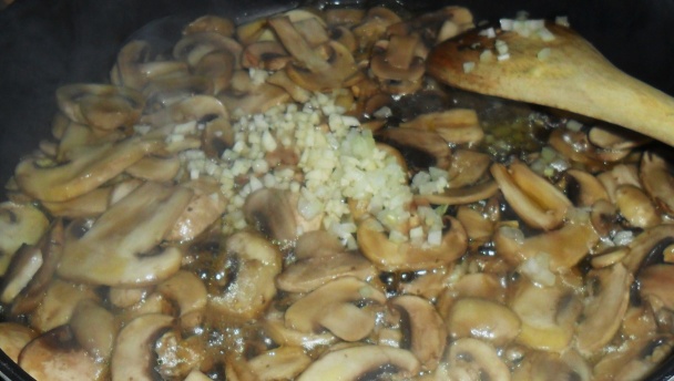 Cortecce so šampiňónmi a brandy (fotorecept) - obrázok 4