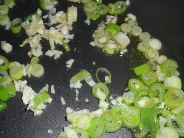 Hubový pletenec a tofu praženica so špenátom (fotorecept) - obrázok 15