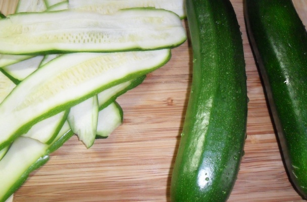 Cuketové ravioli s rýdzikmi, feniklom a hráškovým pyré (fotorecept) - obrázok 1