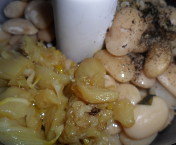 Chlebové paličky s fazuľovo - cesnakovou omáčkou (fotorecept) - obrázok 11