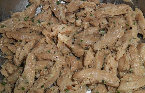 Polníček so sójovými kúskami, cukrovým hráškom a šampiňónmi (fotorecept) - obrázok 4