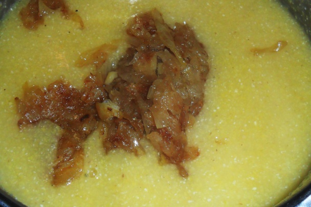 Polenta s karamelizovanou cibuľou (fotorecept) - obrázok 9