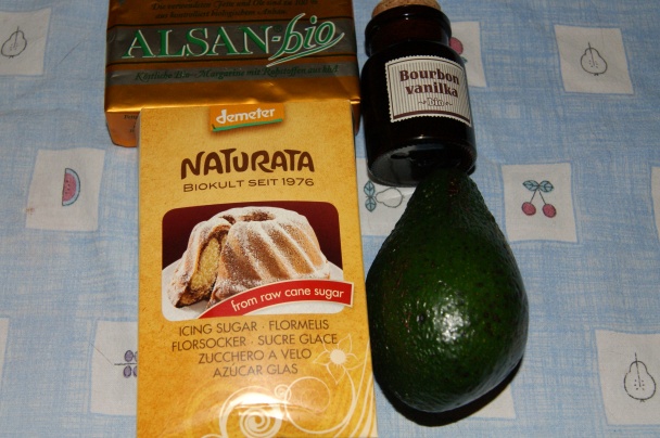 Banánovo - čokoládová bábovka s avokádom (fotorecept) - obrázok 7