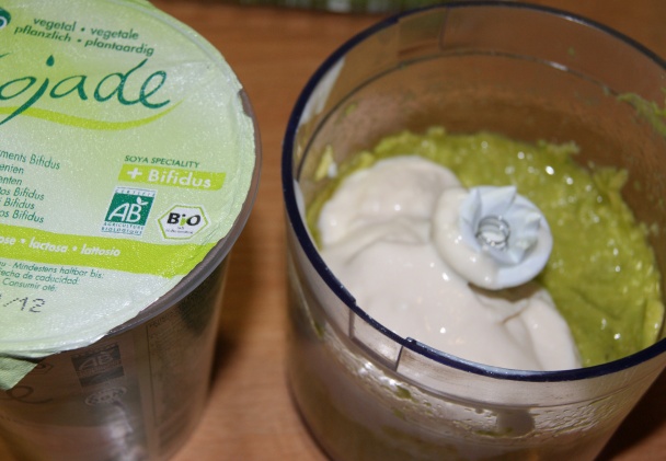 Zemiakový šalát so stonkovým zelerom a avokádom (fotorecept) - obrázok 7