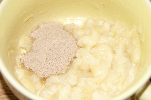 Hrnčekové koláčiky z mikrovlnky - bez vajíčok (fotorecept) - obrázok 5