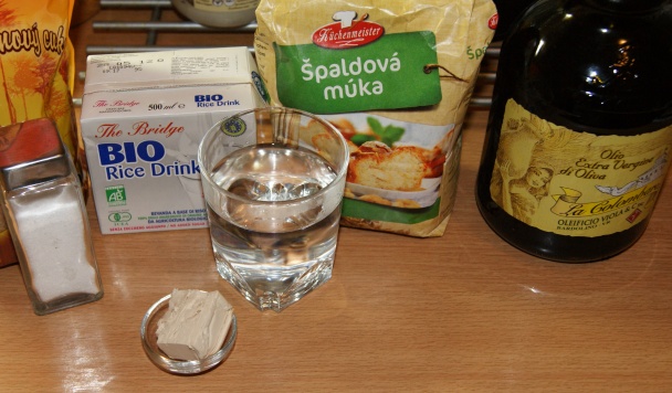 Špaldové žemle a cibuľová nátierka (fotorecept) - obrázok 1