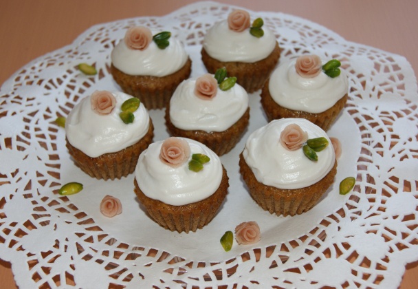 Ružové koláčiky s kokosovou šľahačkou (fotorecept) - obrázok 10