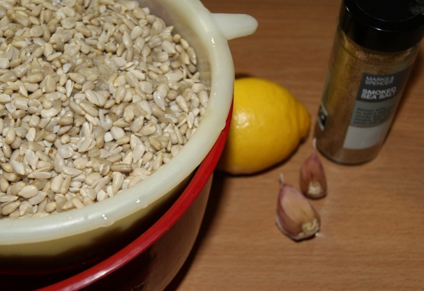 Slnečnicová nátierka a náhrada syra z kešu orieškov (fotorecept) - obrázok 2