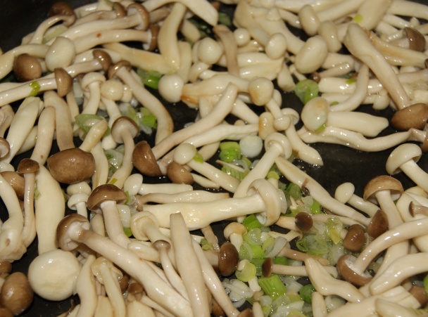 Udon rezance s tofu, špenátom a hubami shimeji (fotorecept) - obrázok 9