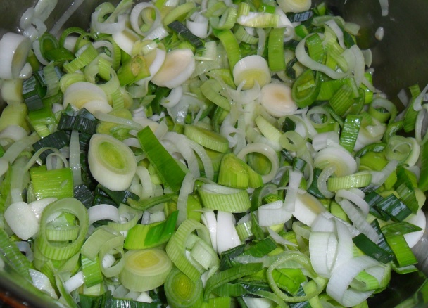 Pórová polievka so zemiakmi a šalviou (fotorecept) - obrázok 4