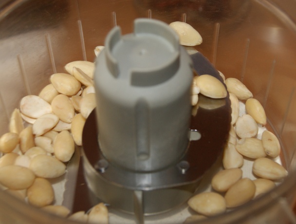 Lístkové špirálky so sušenými paradajkami, špenátom a mandľami (fotorecept) - obrázok 4