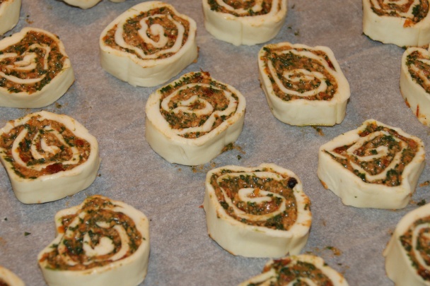 Lístkové špirálky so sušenými paradajkami, špenátom a mandľami (fotorecept) - obrázok 8