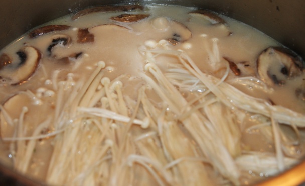 Polievka s tofu, hubami a limetkou (fotorecept) - obrázok 6