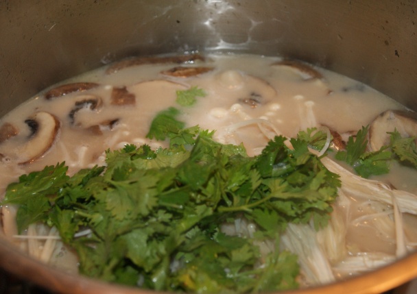 Polievka s tofu, hubami a limetkou (fotorecept) - obrázok 7