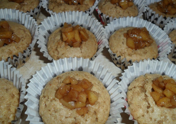 Jablkové koláčiky s vanilkovo - karamelovým krémom (fotorecept) - obrázok 16