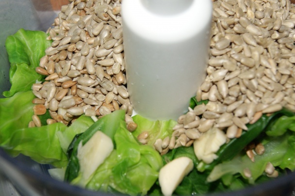 Ravioli s hlivou a kapustovo - bazalkové pesto (fotorecept) - obrázok 15