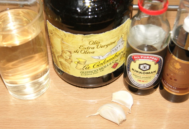 Listový šalát s cícerom a avokádom a pečenými hubami (fotorecept) - obrázok 1