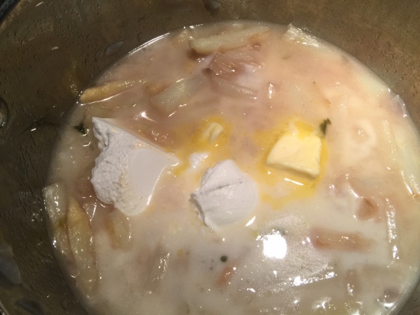 Kelový prívarok so špargľovou penou a plátkom tuniaka - obrázok 3