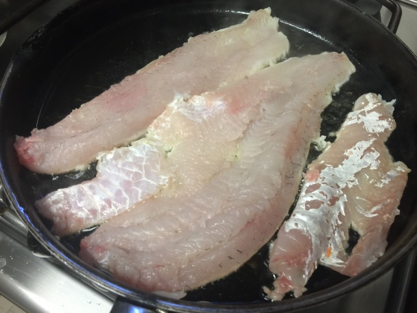 Zubáč na paprikovom pyré, pečené zemiakové plátky (fotorecept) - obrázok 5