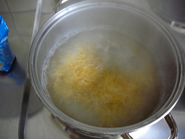 Cestovinová polievka, lahodná, jednoduchá - obrázok 1