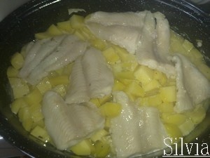 Pečený pangasius so zeleninou a so zemiakmi z jedného hrnca (fotorecept) - obrázok 5