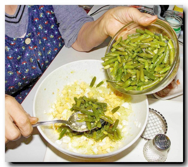 Vajičkovo-strukový, fazuľový šalát (fotorecept ) - obrázok 3