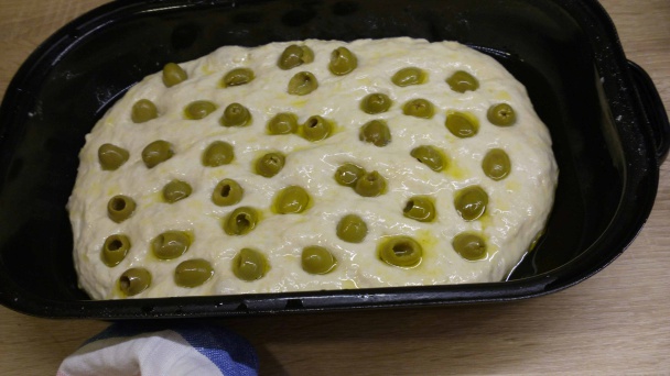 Talianska olivová focaccia - obrázok 2