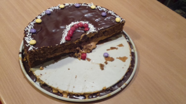 Orechovo-karamelová torta - obrázok 1