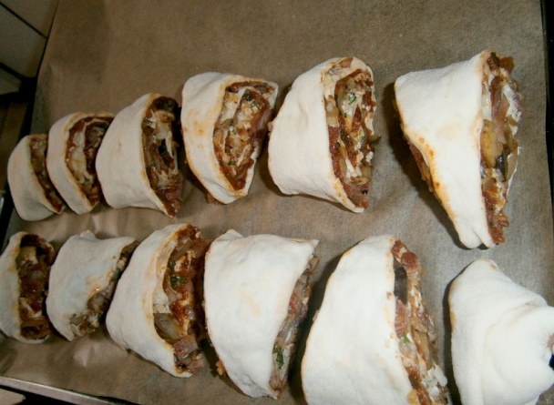 Pikantné slimáky s pizza náplňou (fotorecept) - obrázok 6