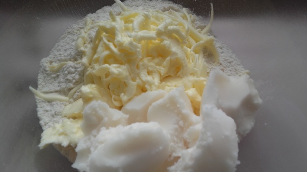 Orechové rezy z dvojakého cesta - obrázok 1