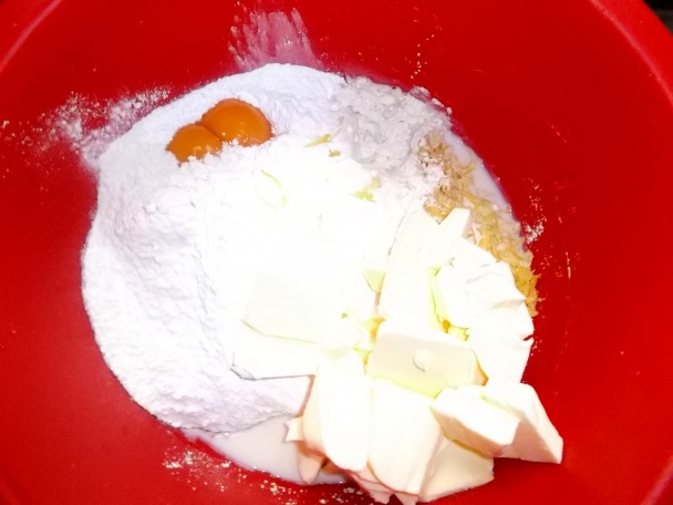 Krehký marhuľový koláč s maslovou posýpkou (fotorecept) - obrázok 1