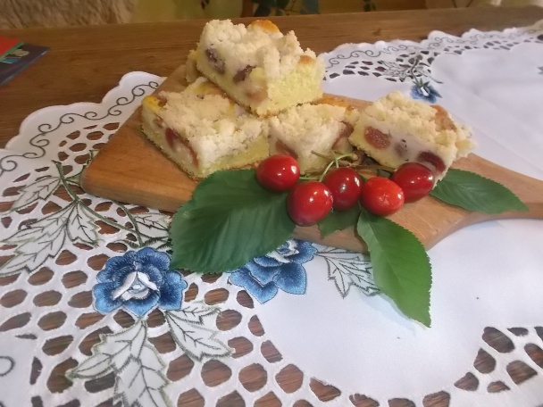 Sezónny čerešňový koláč s posýpkou a tvarohom (fotorecept) - obrázok 10