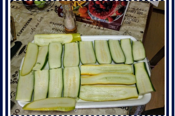 Zapečené cukety s kuracím mäsom, ryžou a paradajkami (fotorecept) - obrázok 1