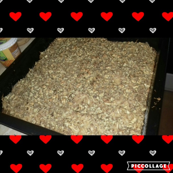 Šťavnatý jablkový koláč s drvenými orechmi (fotorecept) - obrázok 4